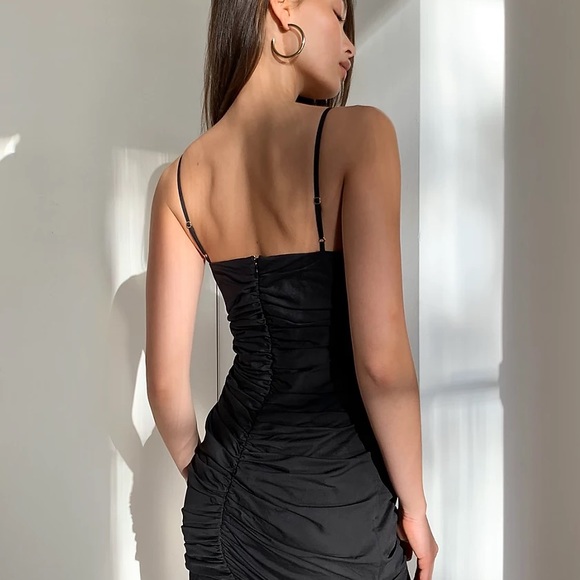 Babaton Ruched dress - Picture 6 of 6